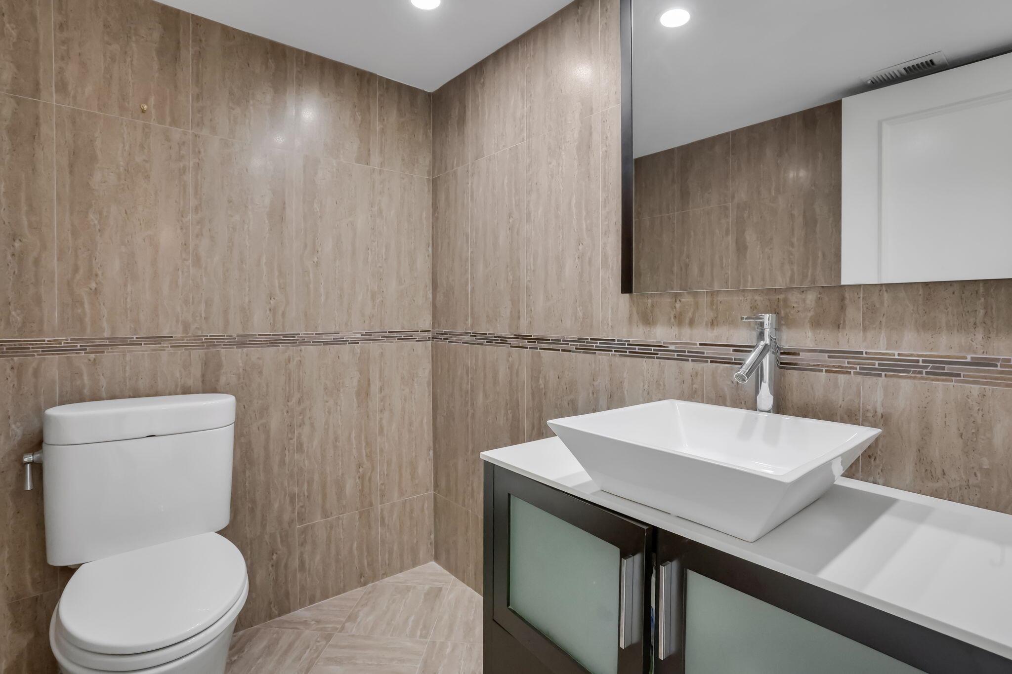 CLOISTER BEACH TOWERS - Residential