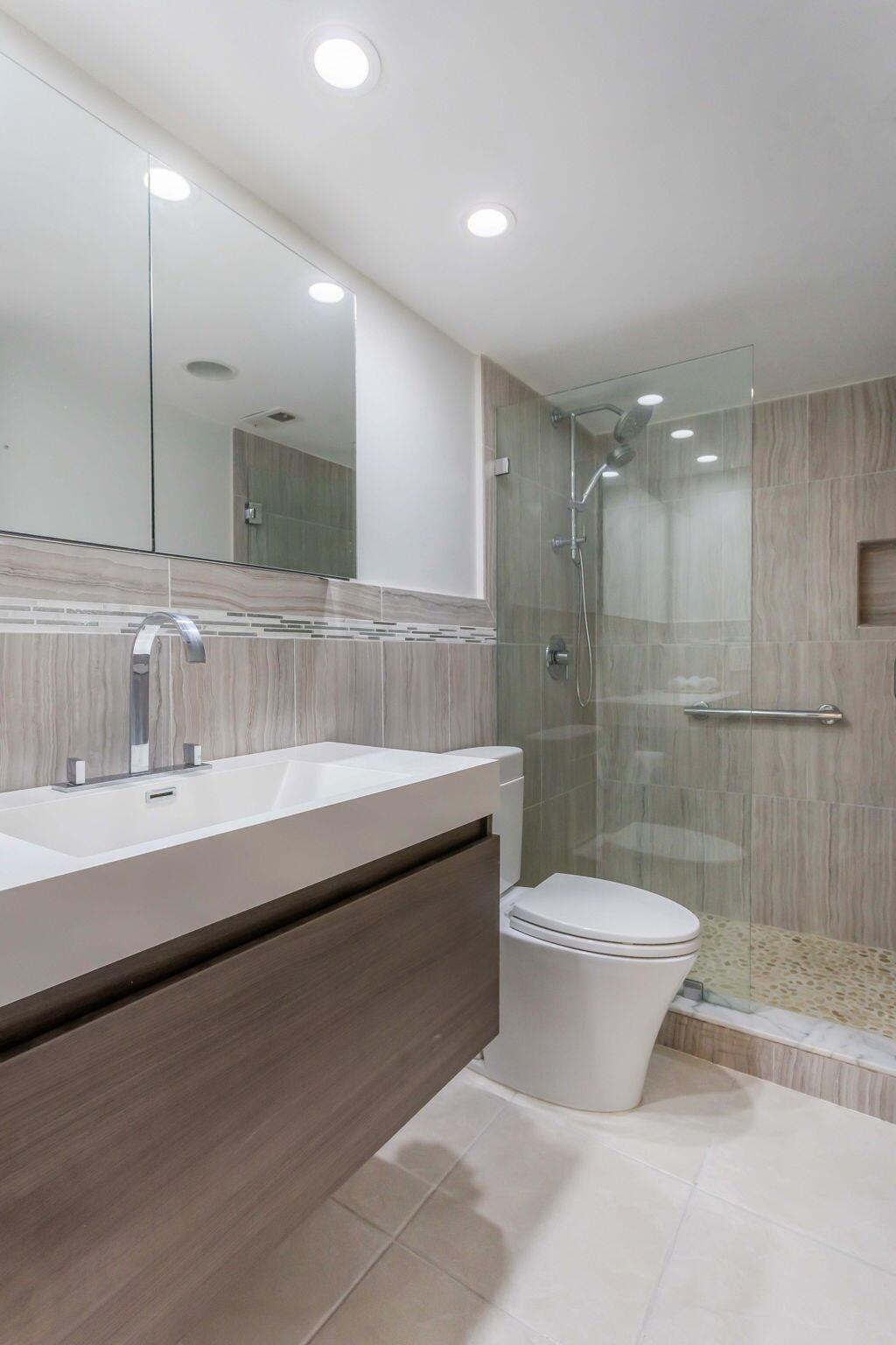 CLOISTER BEACH TOWERS - Residential