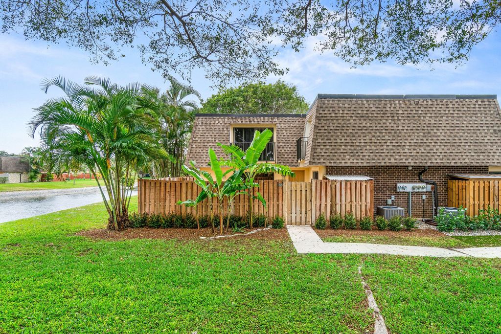 Photo of 2905 SW 22nd Circle #40a, Delray Beach, FL 33445 (MLS # R11154210)