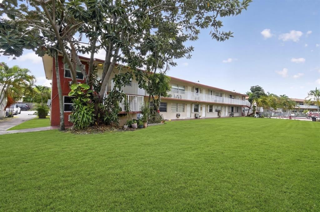 Photo of 2916 FUNSTON Street #51A, Hollywood, FL 33020 (MLS # B26067061)