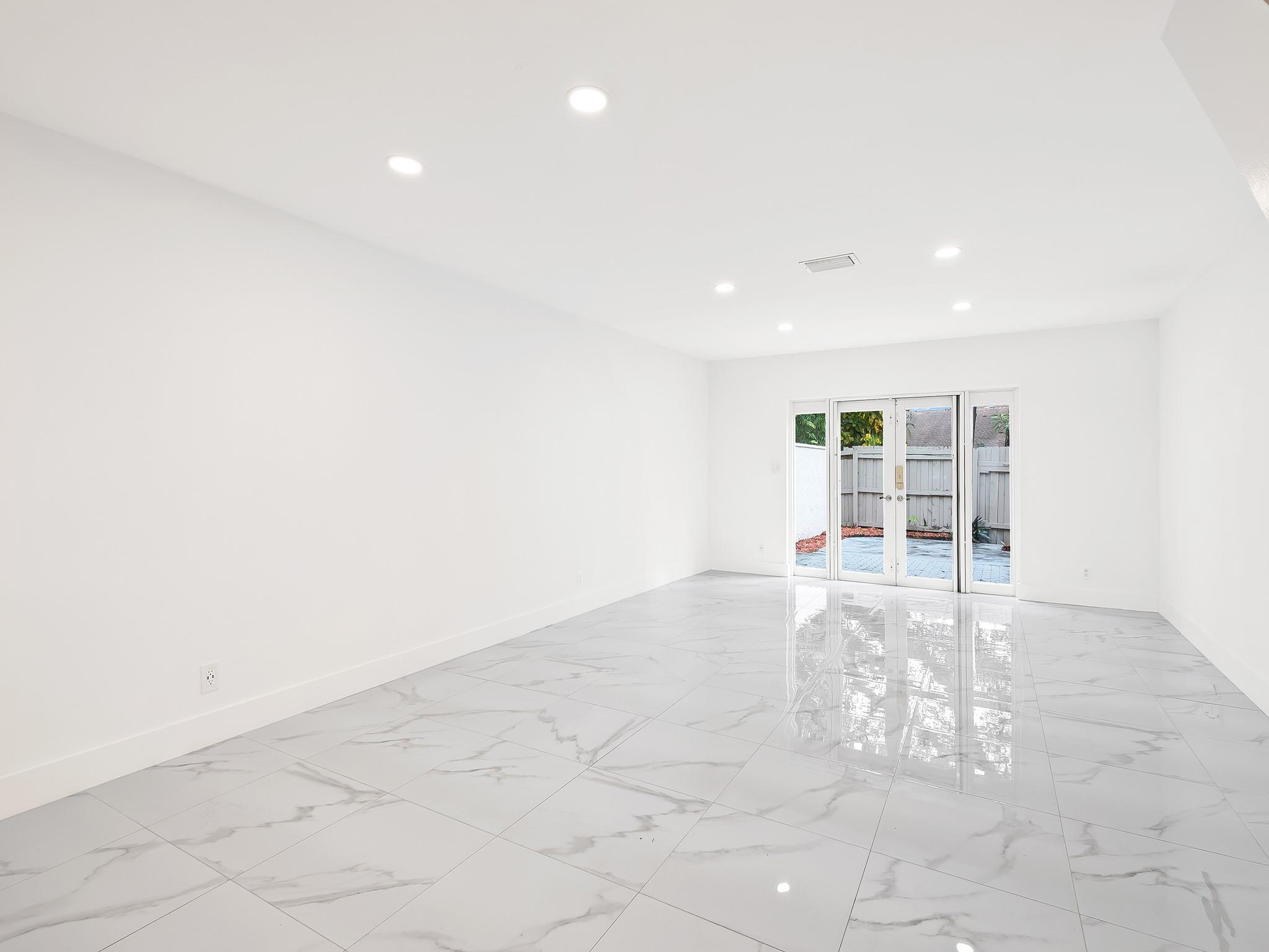 Pine West - Residential