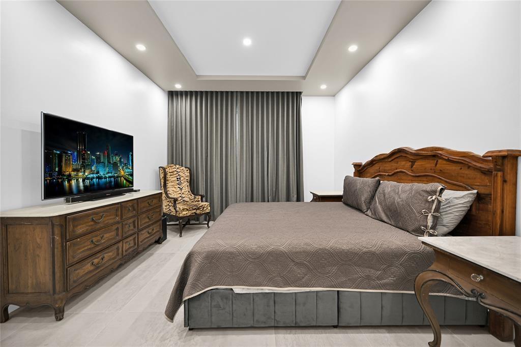 Parker Plaza - Residential