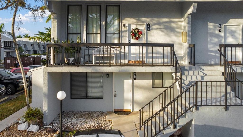 Photo of 557 N University Drive #38, Plantation, FL 33324 (MLS # F10476718)