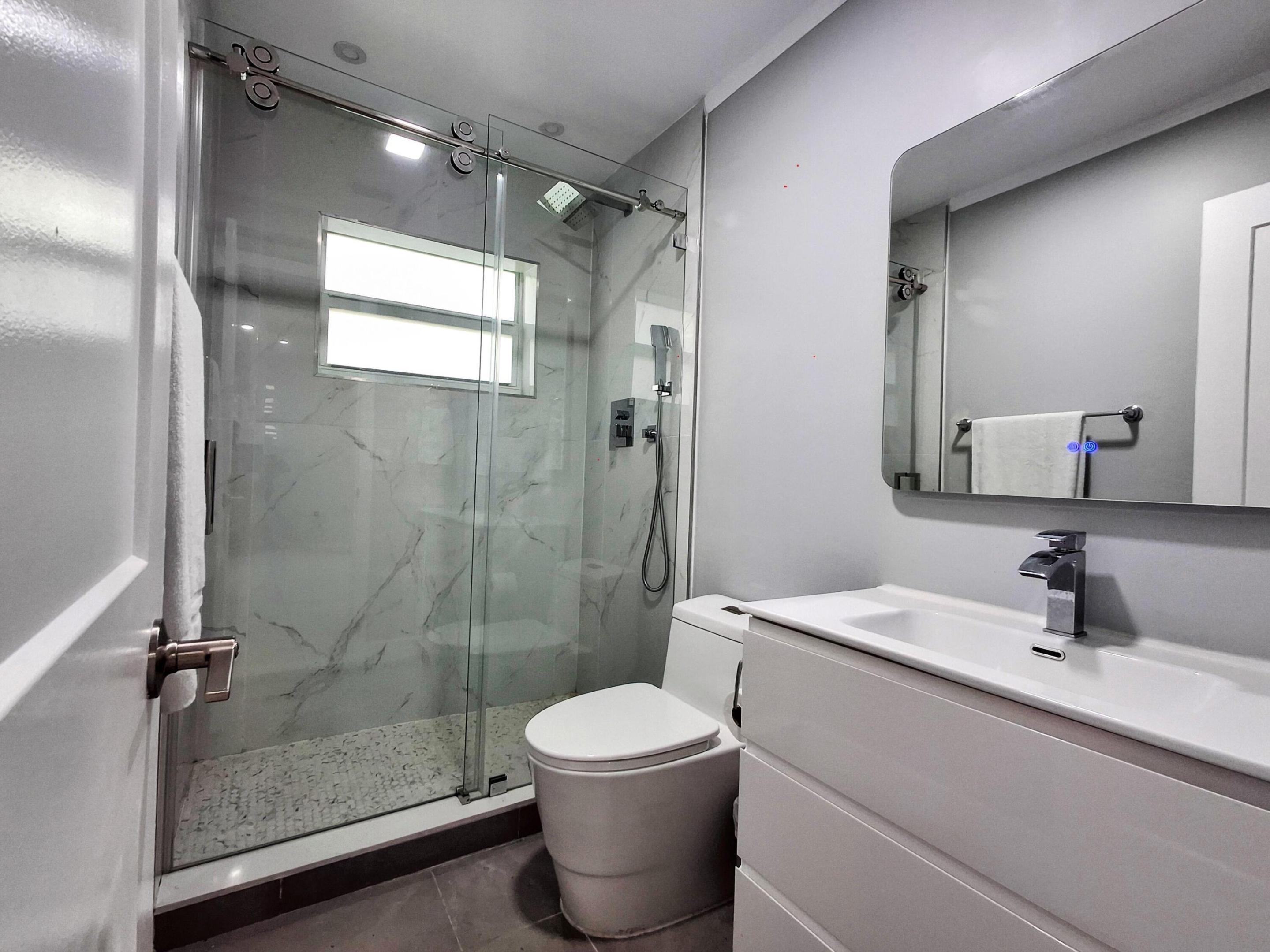 PEMBROKE POINTE - Residential