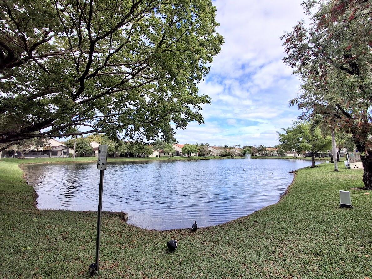 PEMBROKE POINTE - Residential