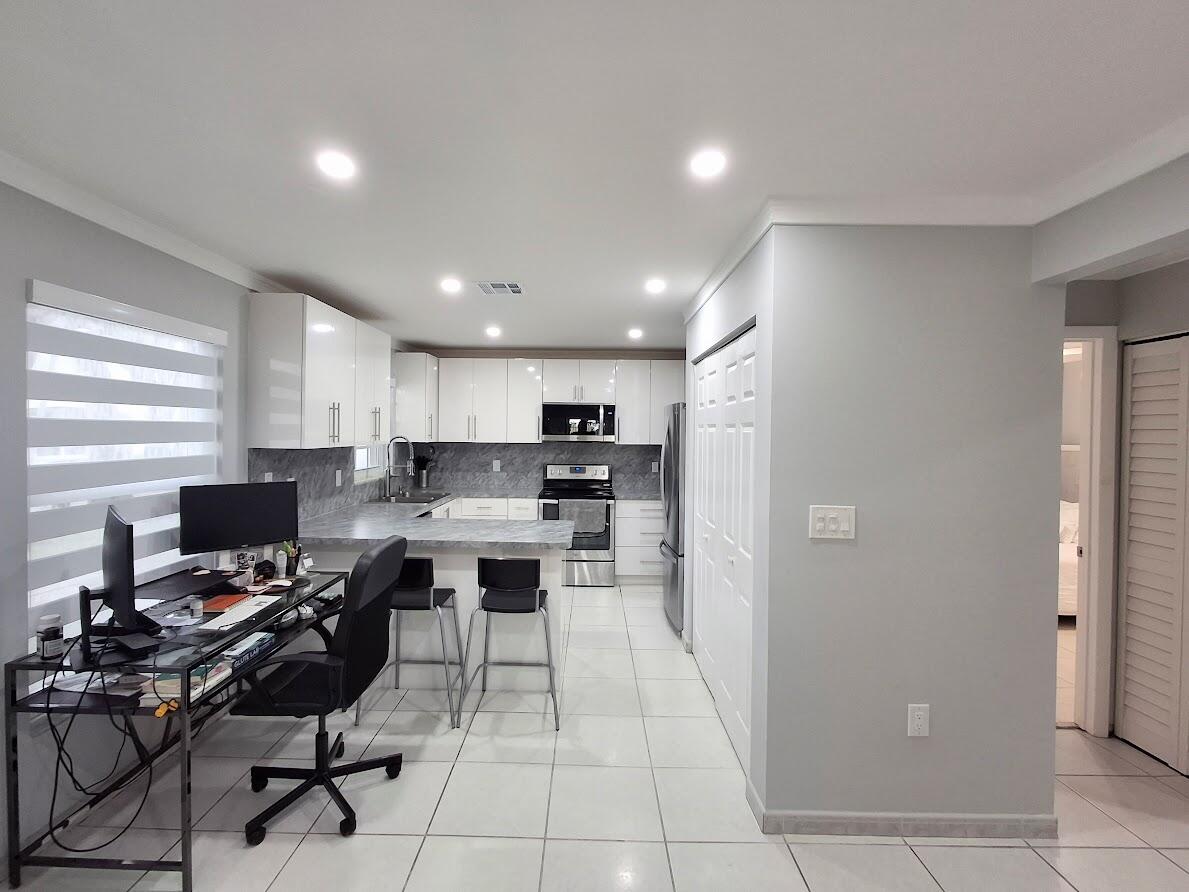 PEMBROKE POINTE - Residential