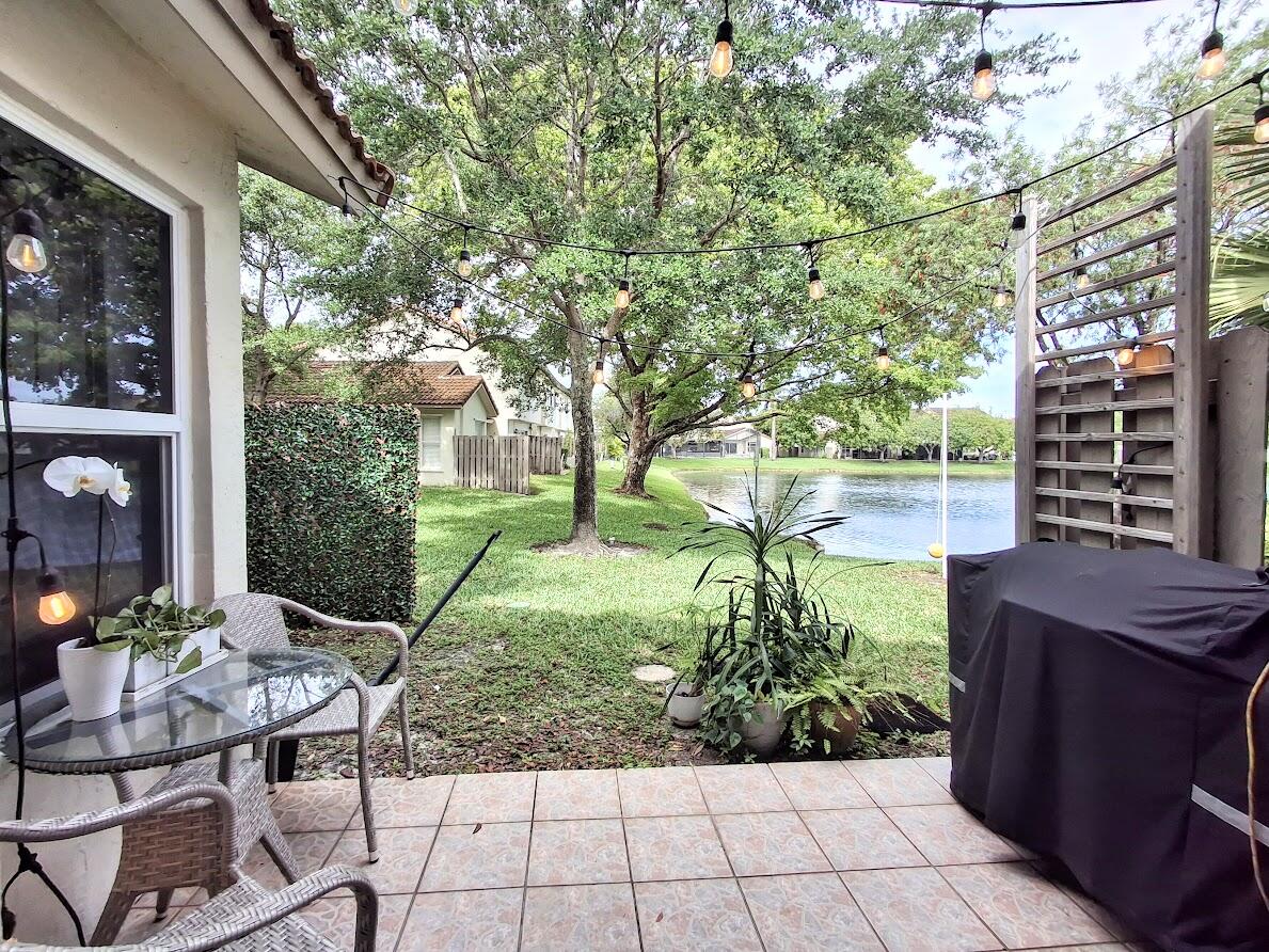 PEMBROKE POINTE - Residential