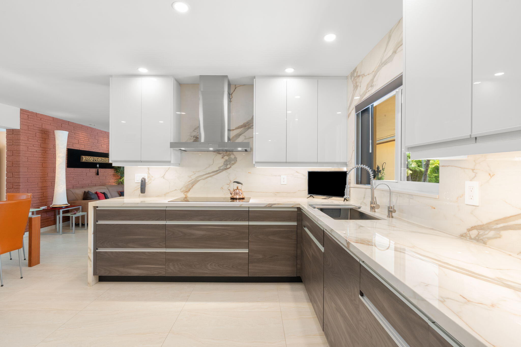 JENADA ISLE - Residential