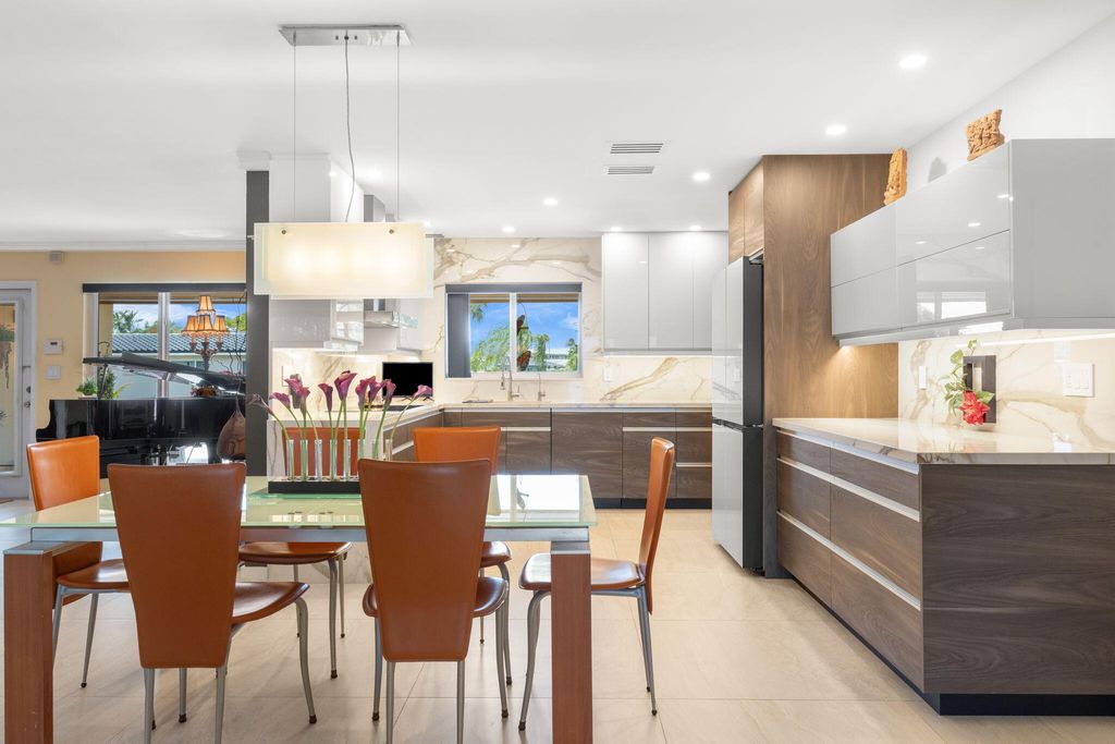 Photo of 1108 NW 29th Court, Wilton Manors, FL 33311 (MLS # B26020311)