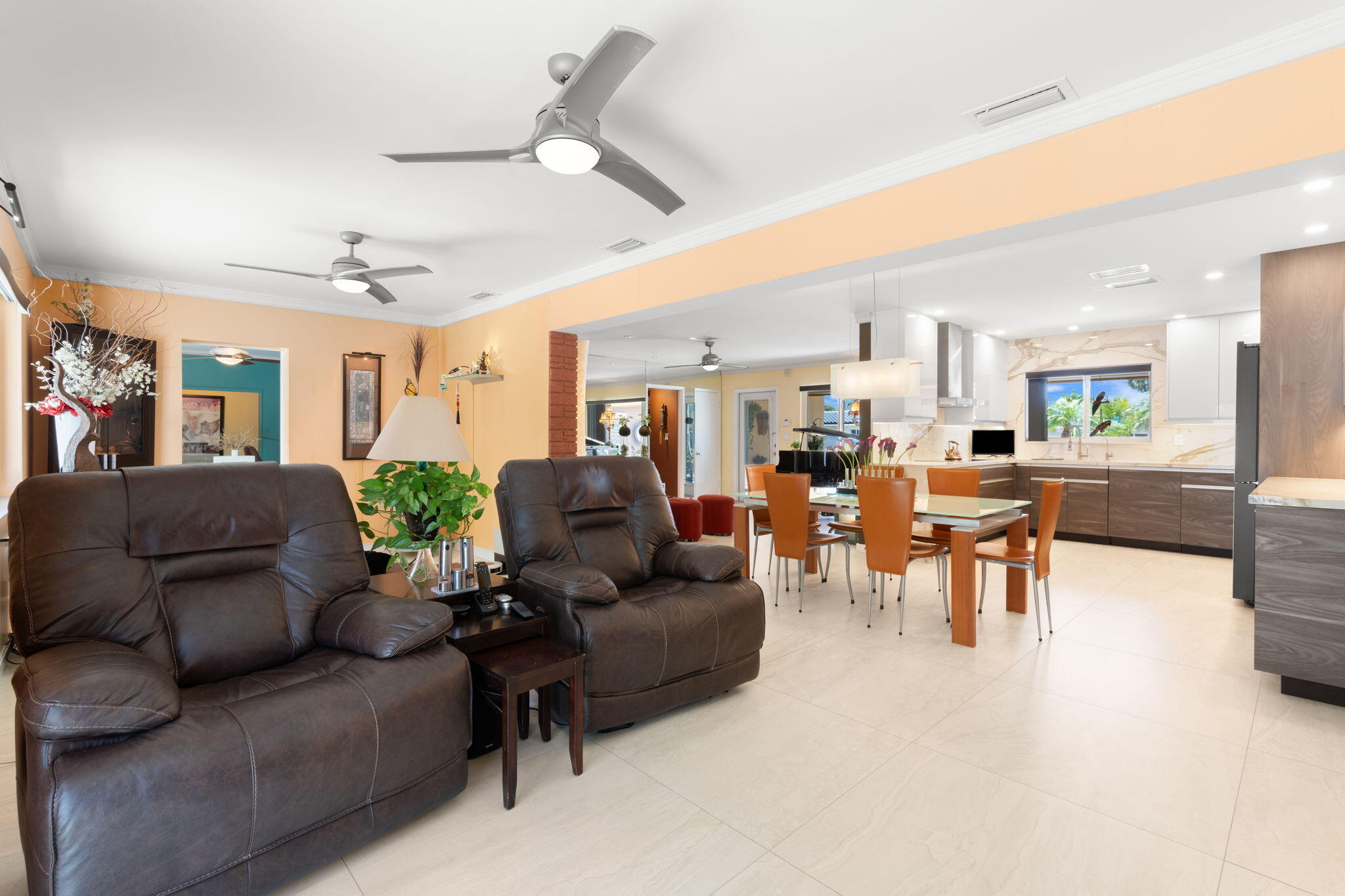 JENADA ISLE - Residential