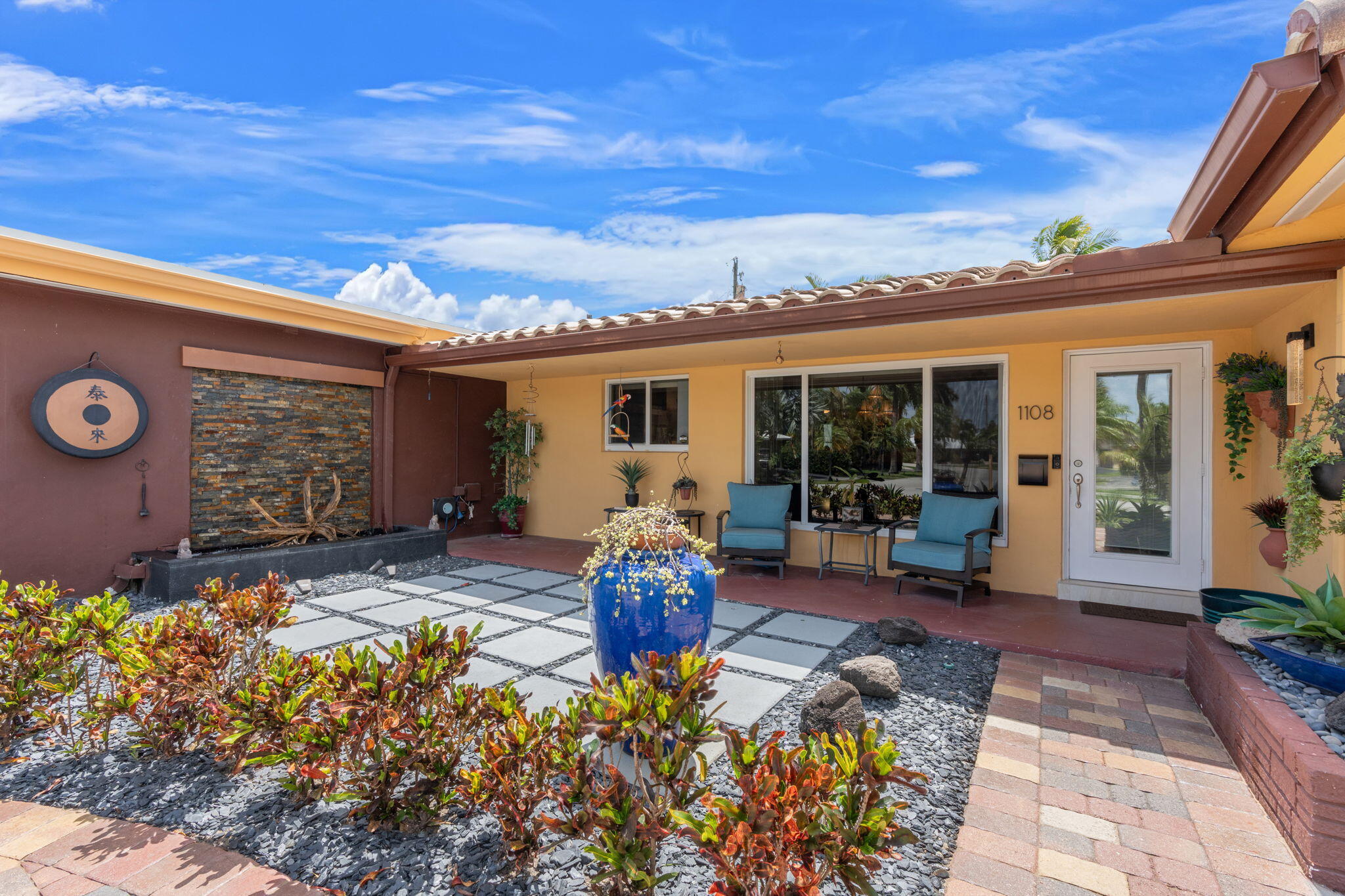 JENADA ISLE - Residential