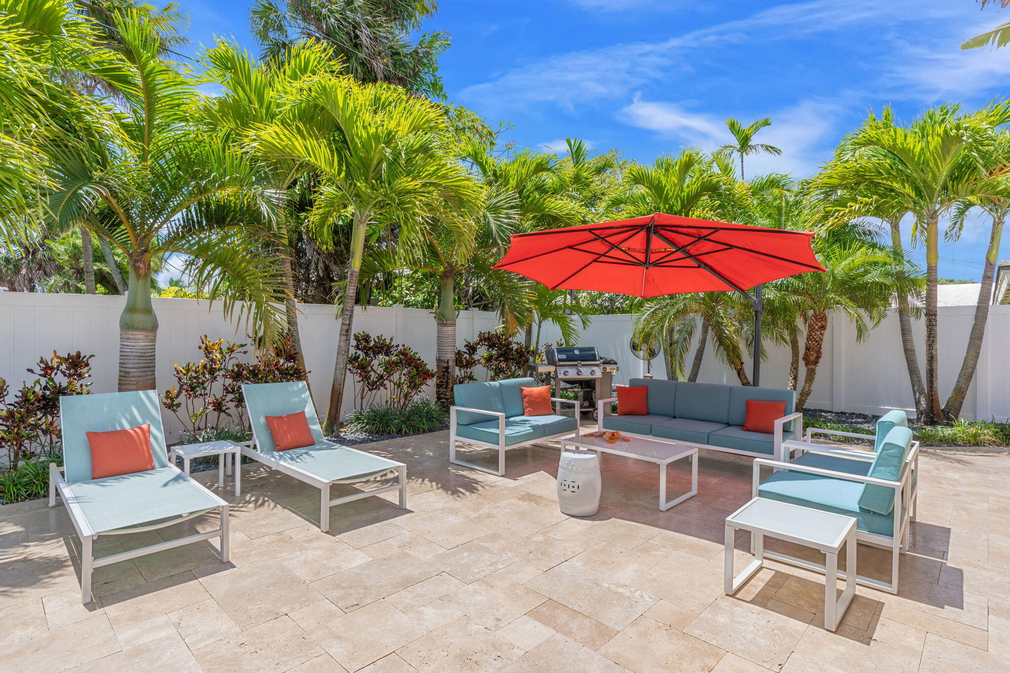 JENADA ISLE - Residential