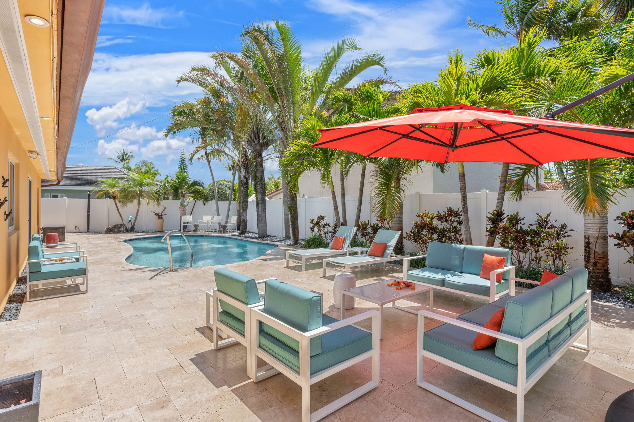 JENADA ISLE - Residential