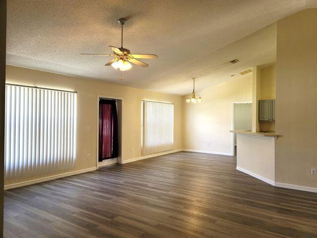 PORT ST LUCIE SECTION 19 - Residential Lease