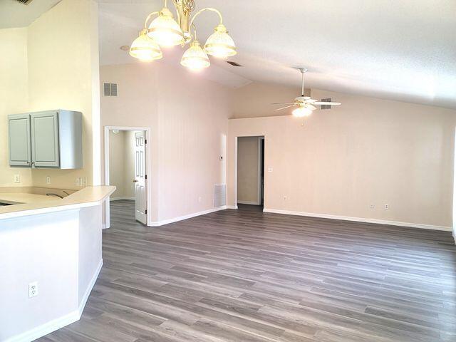 PORT ST LUCIE SECTION 19 - Residential Lease