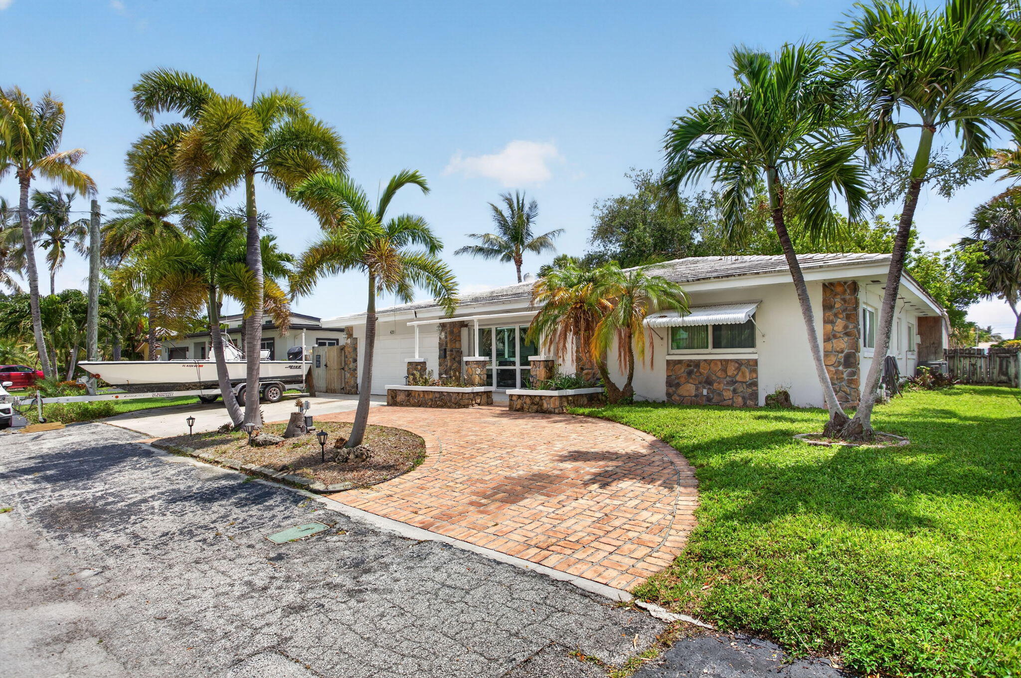 420 SE 14TH Avenue