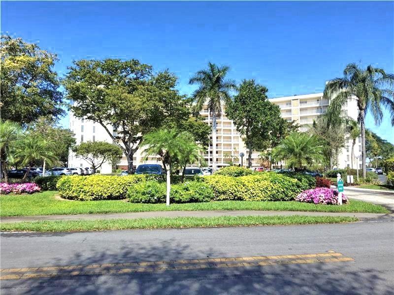 View Pompano Beach, FL 33069 condo