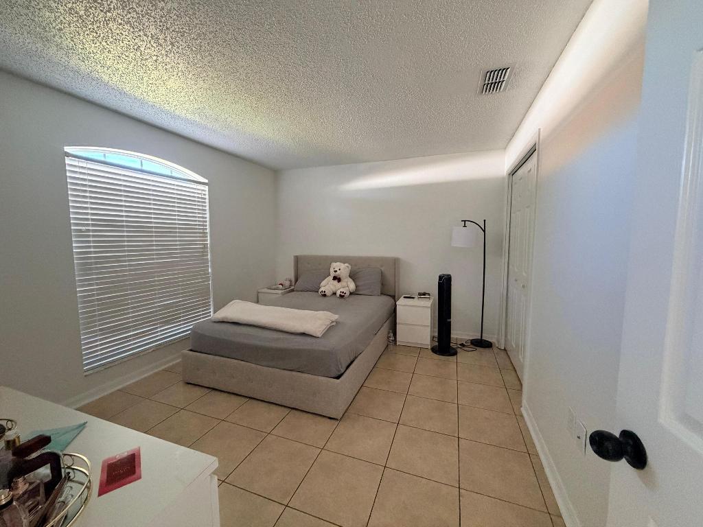 DEVONSHIRE MANOR - Residential