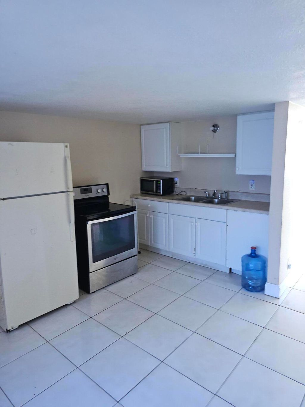Photo of 112 SE 9th Avenue #Efficiency, Boynton Beach, FL 33435 (MLS # R11023277)