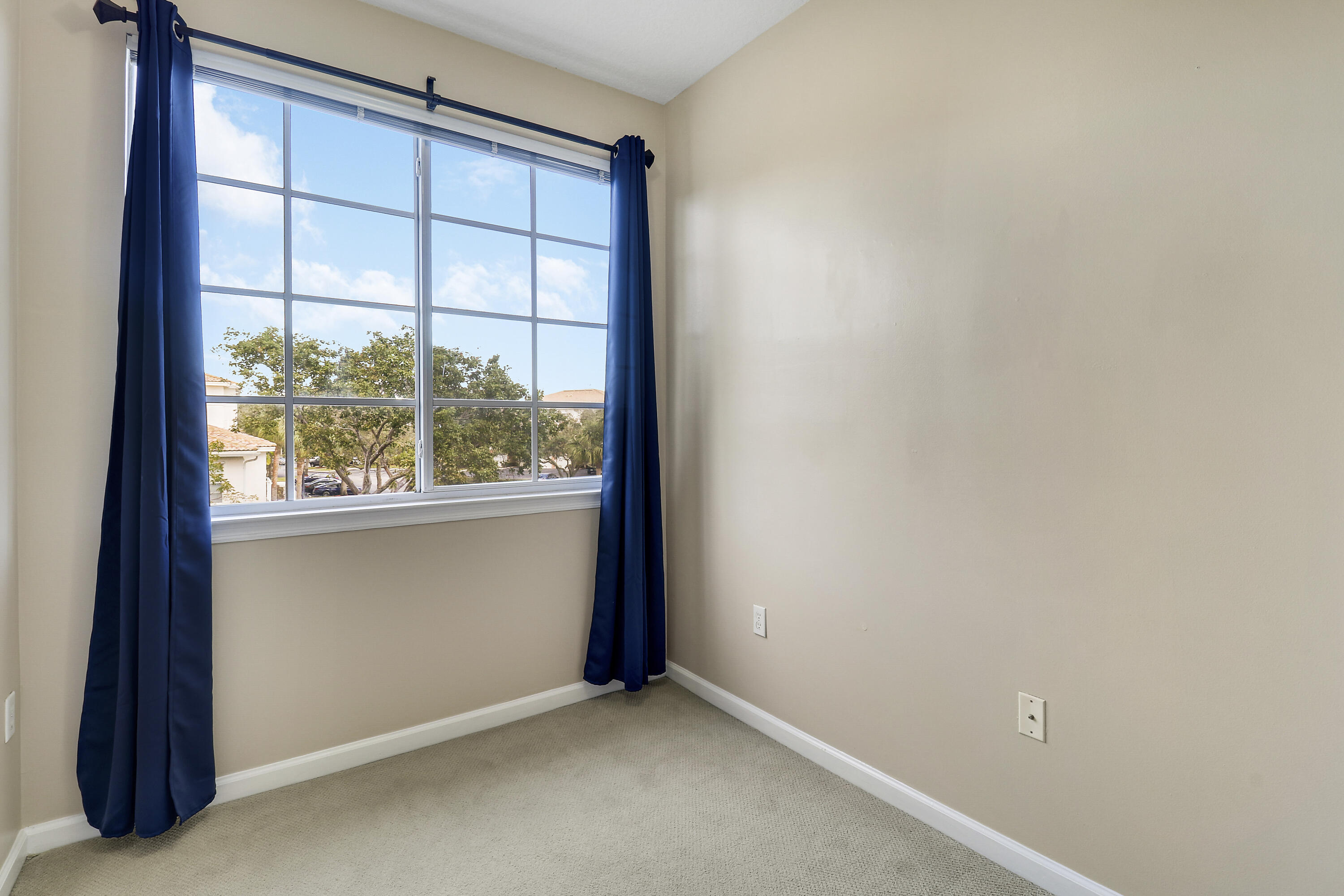 FIORE AT THE GARDENS CONDO - Residential