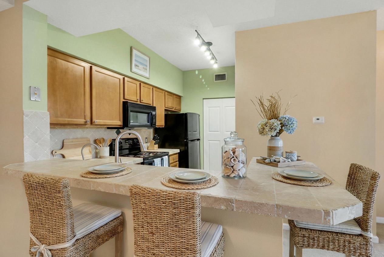 FIORE AT THE GARDENS CONDO - Residential