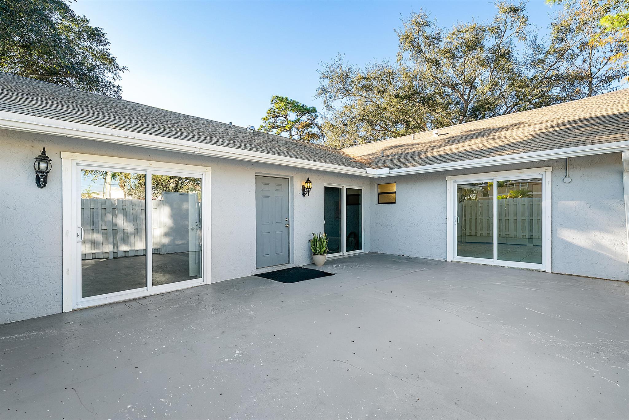 SUGAR POND MANOR OF WELLI - Residential