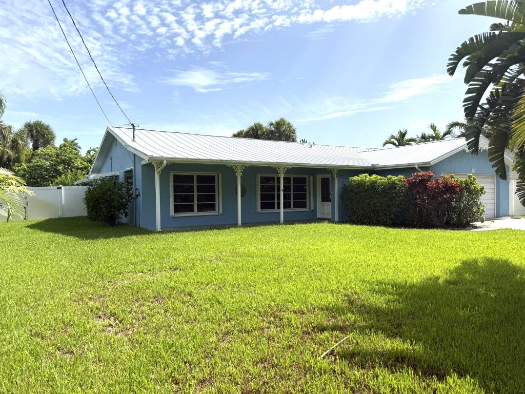 Photo of 1916 Coconut Drive, Fort Pierce, FL 34949 (MLS # B26075242)