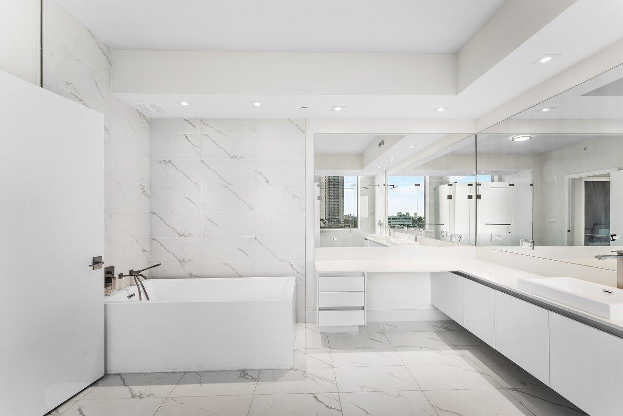 AMRIT OCEAN RESORT & RESIDENCES - Residential