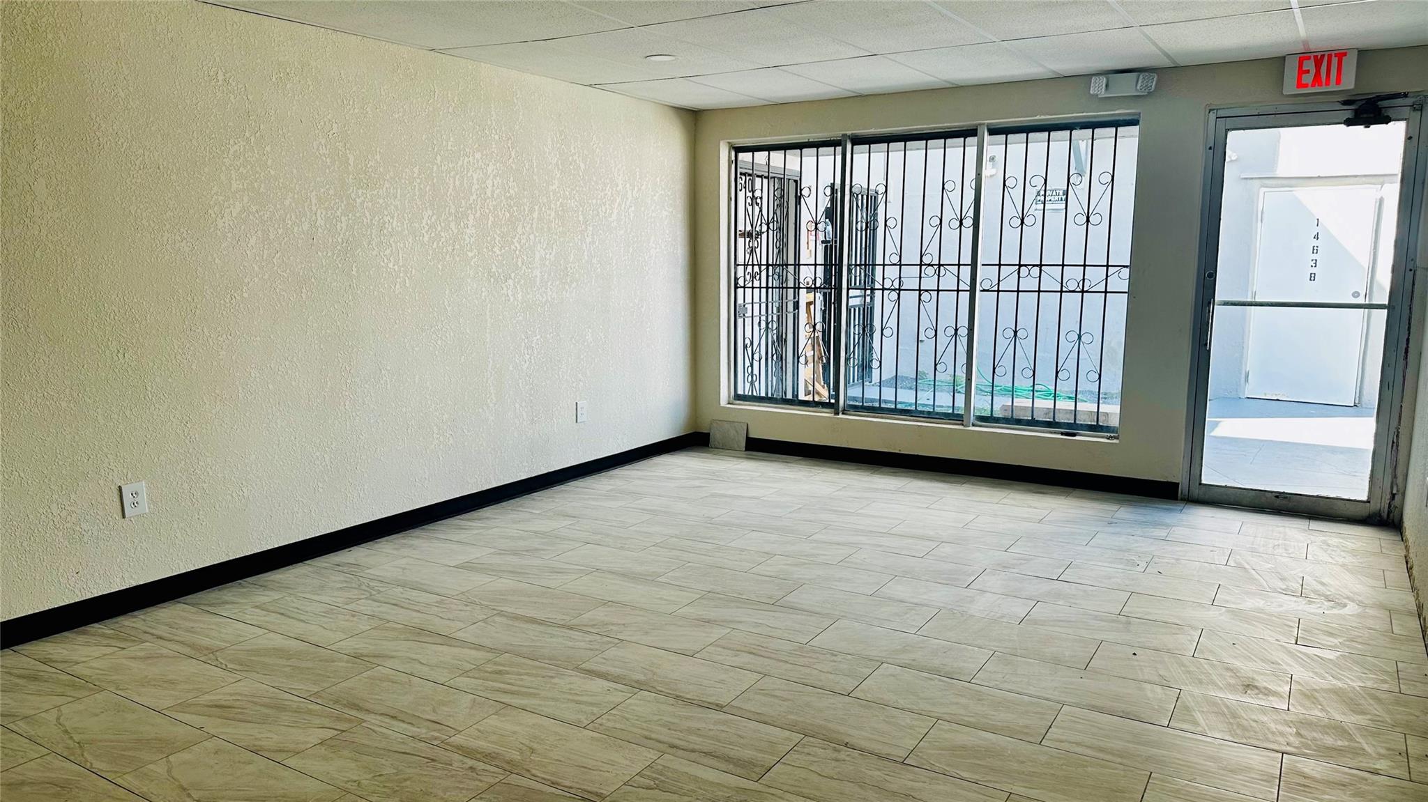 14638 Lincoln Blvd 14042
