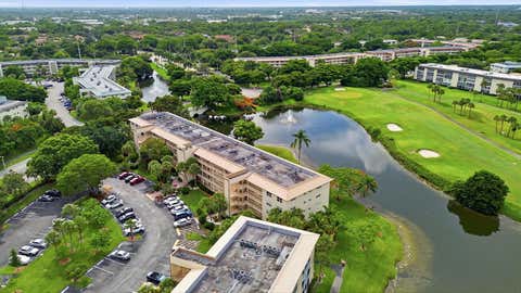 Tiny photo for 2905 Victoria Place #C4, Coconut Creek, FL 33066 (MLS # B26048183)