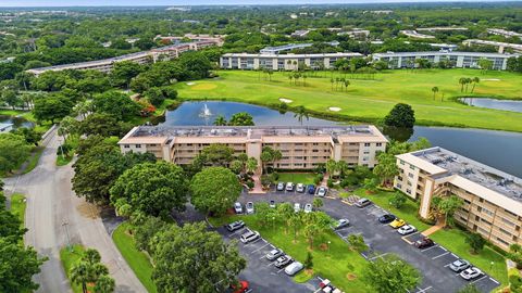 Tiny photo for 2905 Victoria Place #C4, Coconut Creek, FL 33066 (MLS # B26048183)