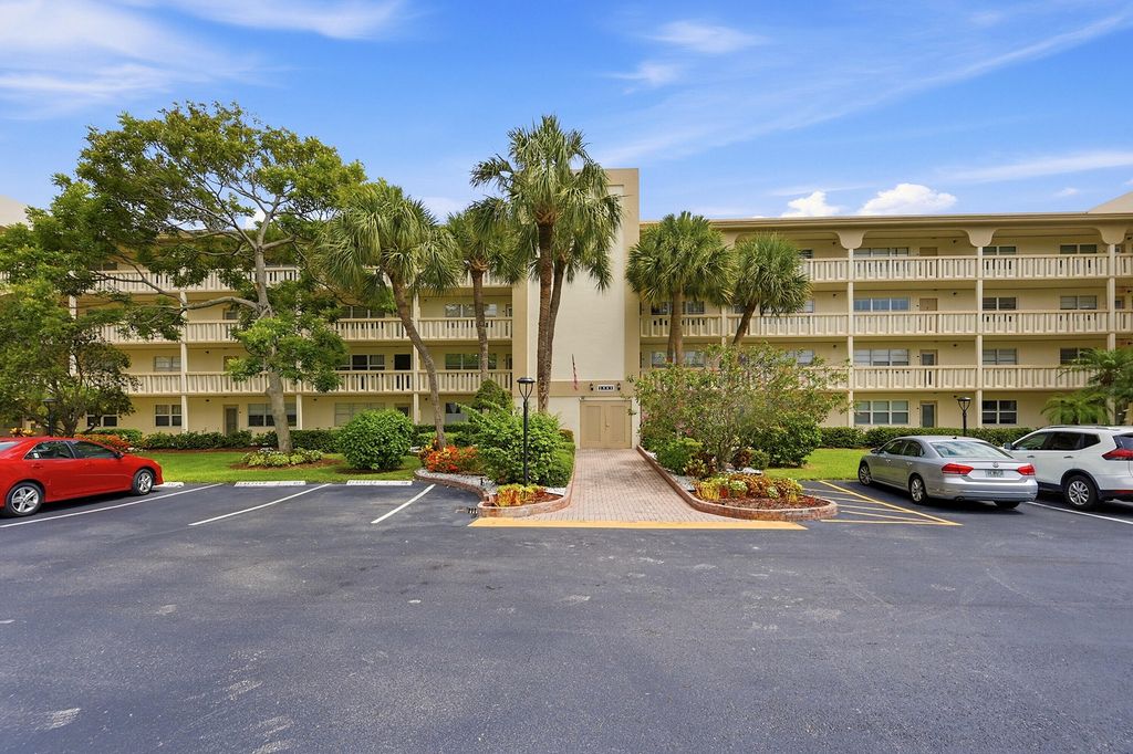 Photo of 2905 Victoria Place #C4, Coconut Creek, FL 33066 (MLS # B26048183)
