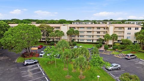 Tiny photo for 2905 Victoria Place #C4, Coconut Creek, FL 33066 (MLS # B26048183)