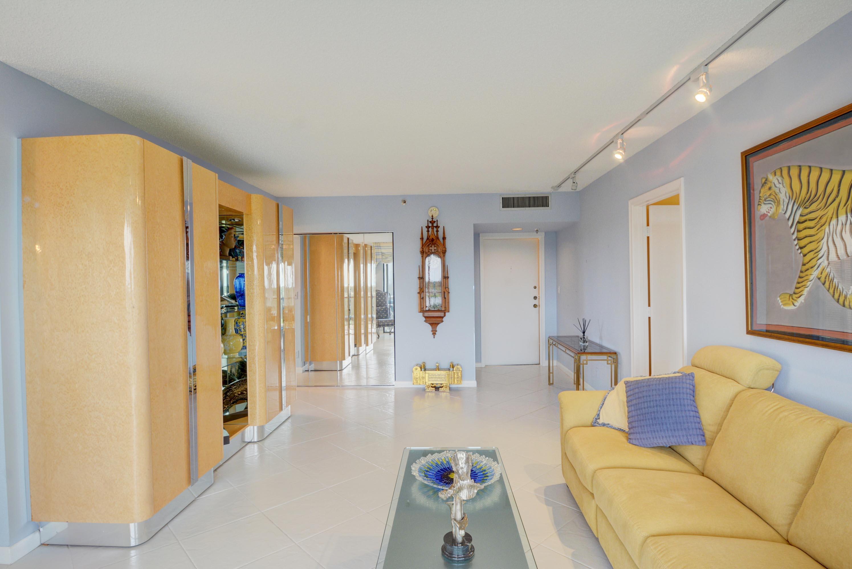 WILLOW WOOD MIDRISE CONDO - Residential