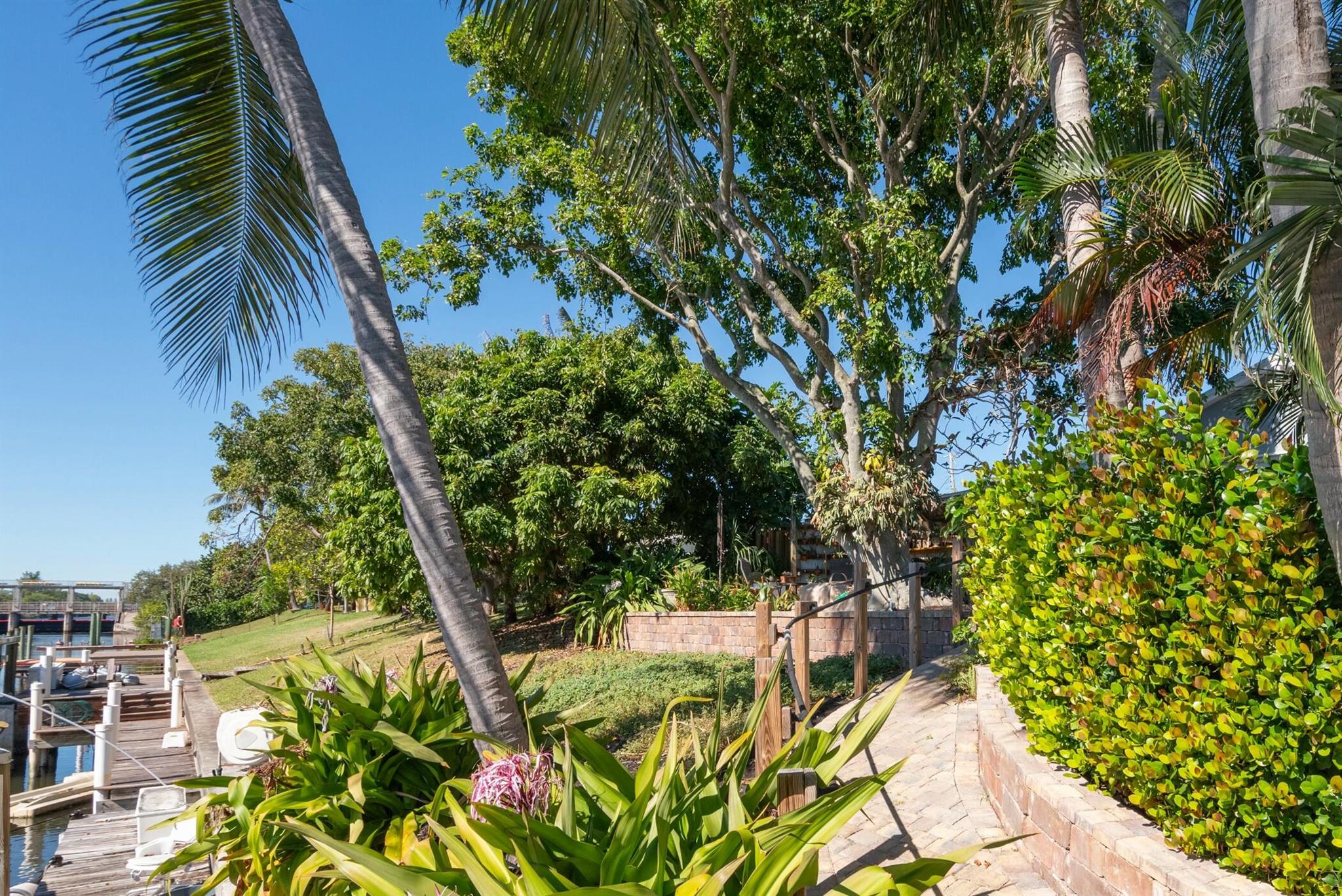 ARLINGTON PLACE - Residential