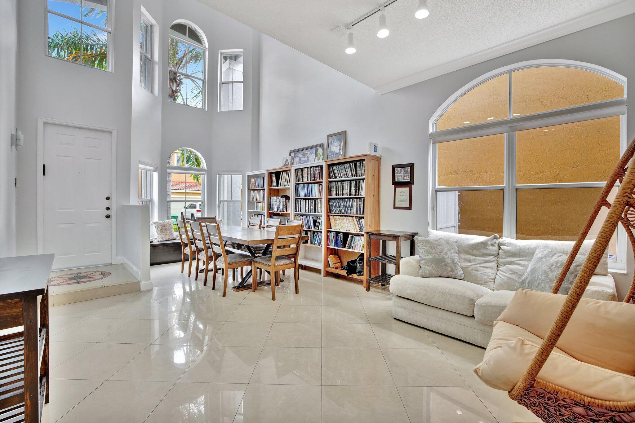 3768 SW 50th Court