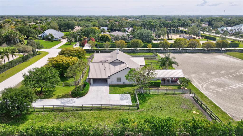 SADDLE TRAIL PARK OF WELL - Residential