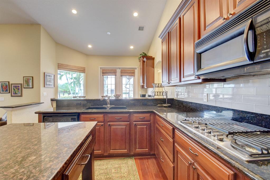 SADDLE TRAIL PARK OF WELL - Residential