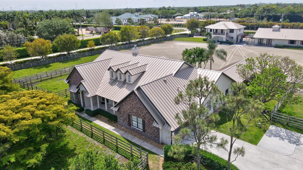 SADDLE TRAIL PARK OF WELL - Residential