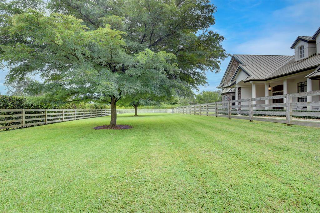 SADDLE TRAIL PARK OF WELL - Residential