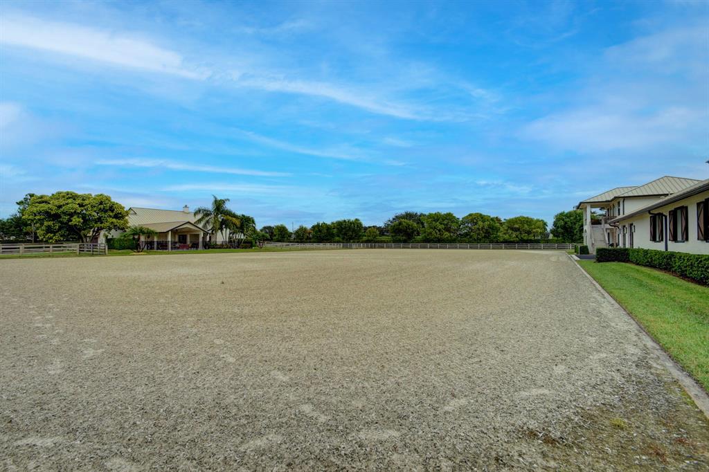 SADDLE TRAIL PARK OF WELL - Residential