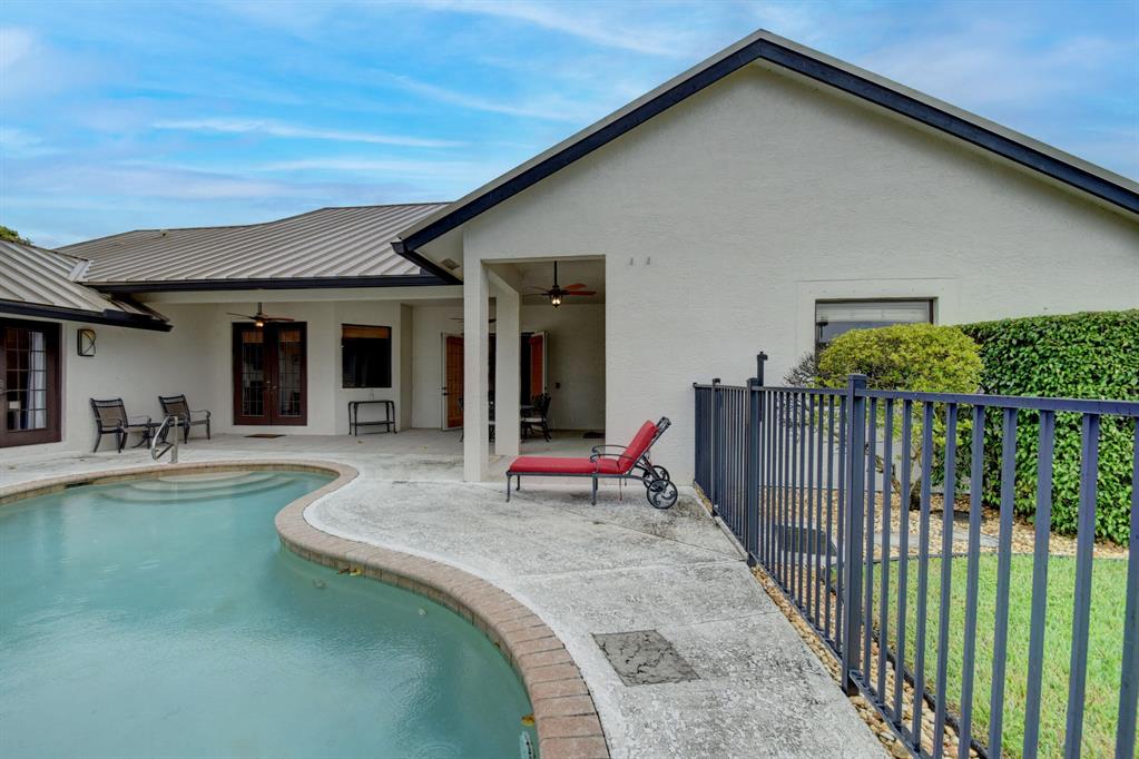 SADDLE TRAIL PARK OF WELL - Residential