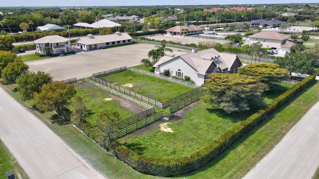 SADDLE TRAIL PARK OF WELL - Residential