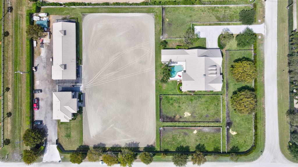 SADDLE TRAIL PARK OF WELL - Residential