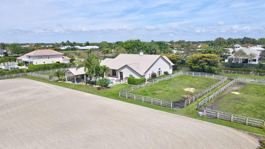 SADDLE TRAIL PARK OF WELL - Residential