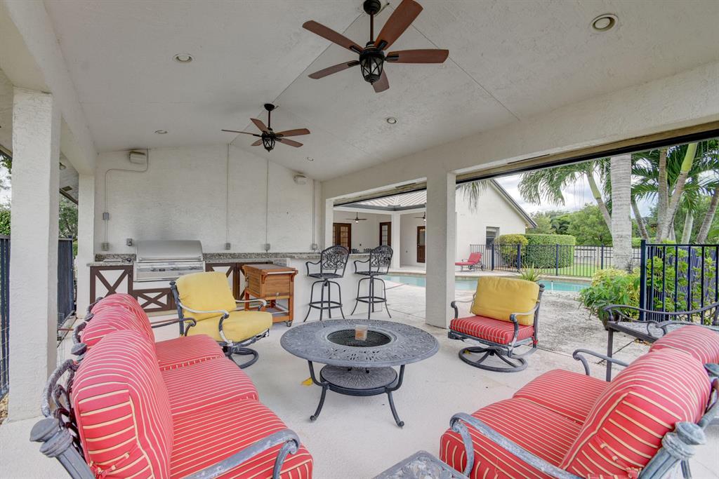 SADDLE TRAIL PARK OF WELL - Residential