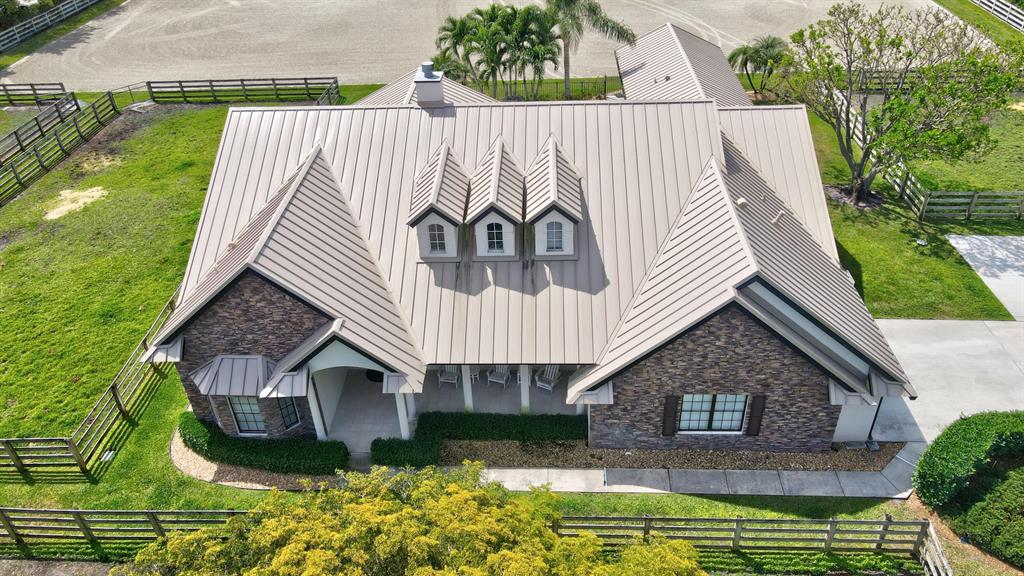 SADDLE TRAIL PARK OF WELL - Residential