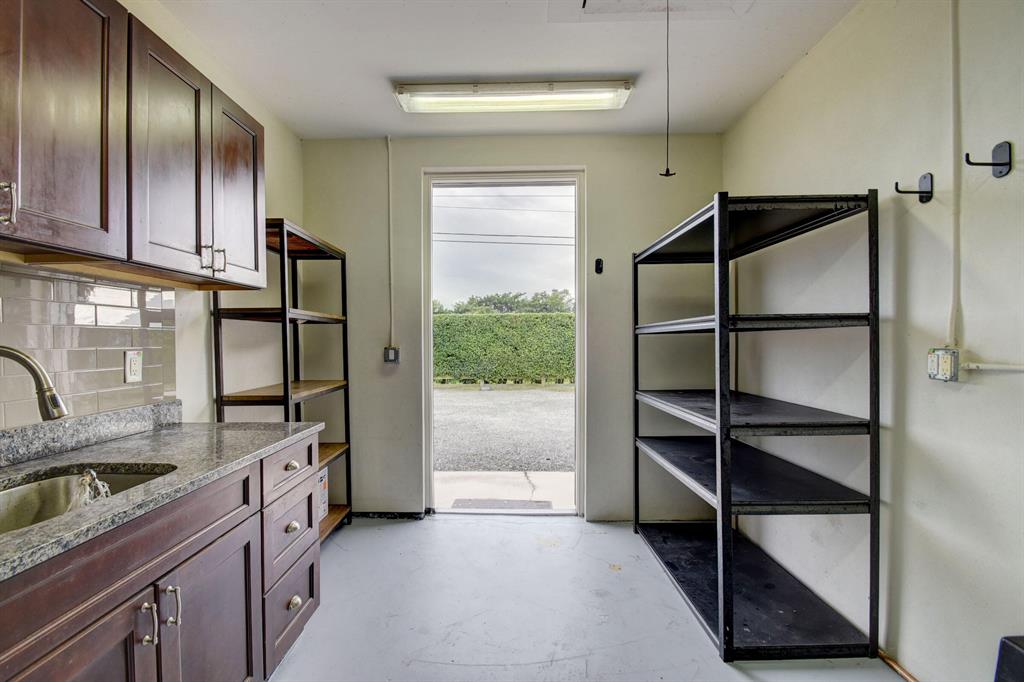 SADDLE TRAIL PARK OF WELL - Residential