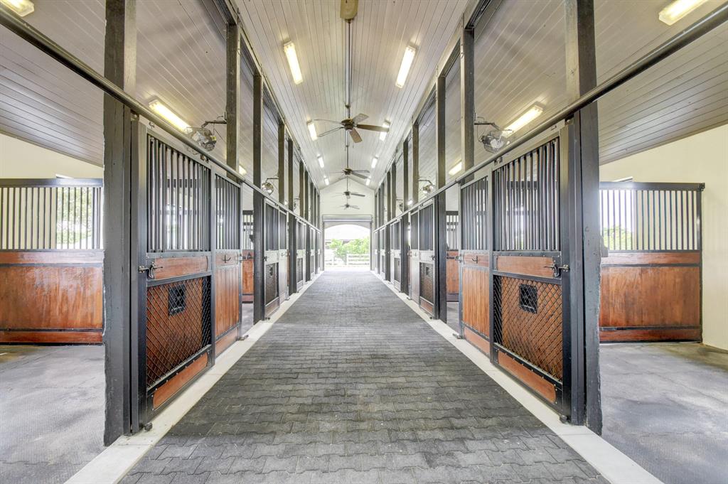 SADDLE TRAIL PARK OF WELL - Residential