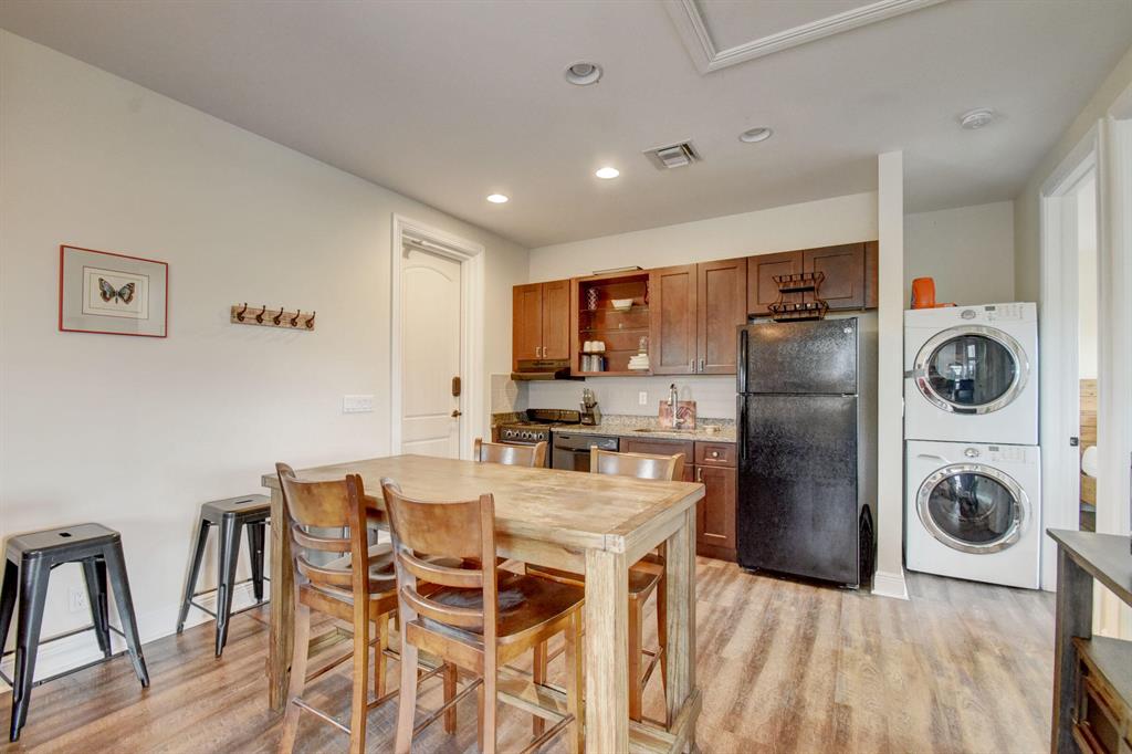 SADDLE TRAIL PARK OF WELL - Residential